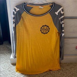 VS PINK Baseball Tee. Gold with gray sleeves.